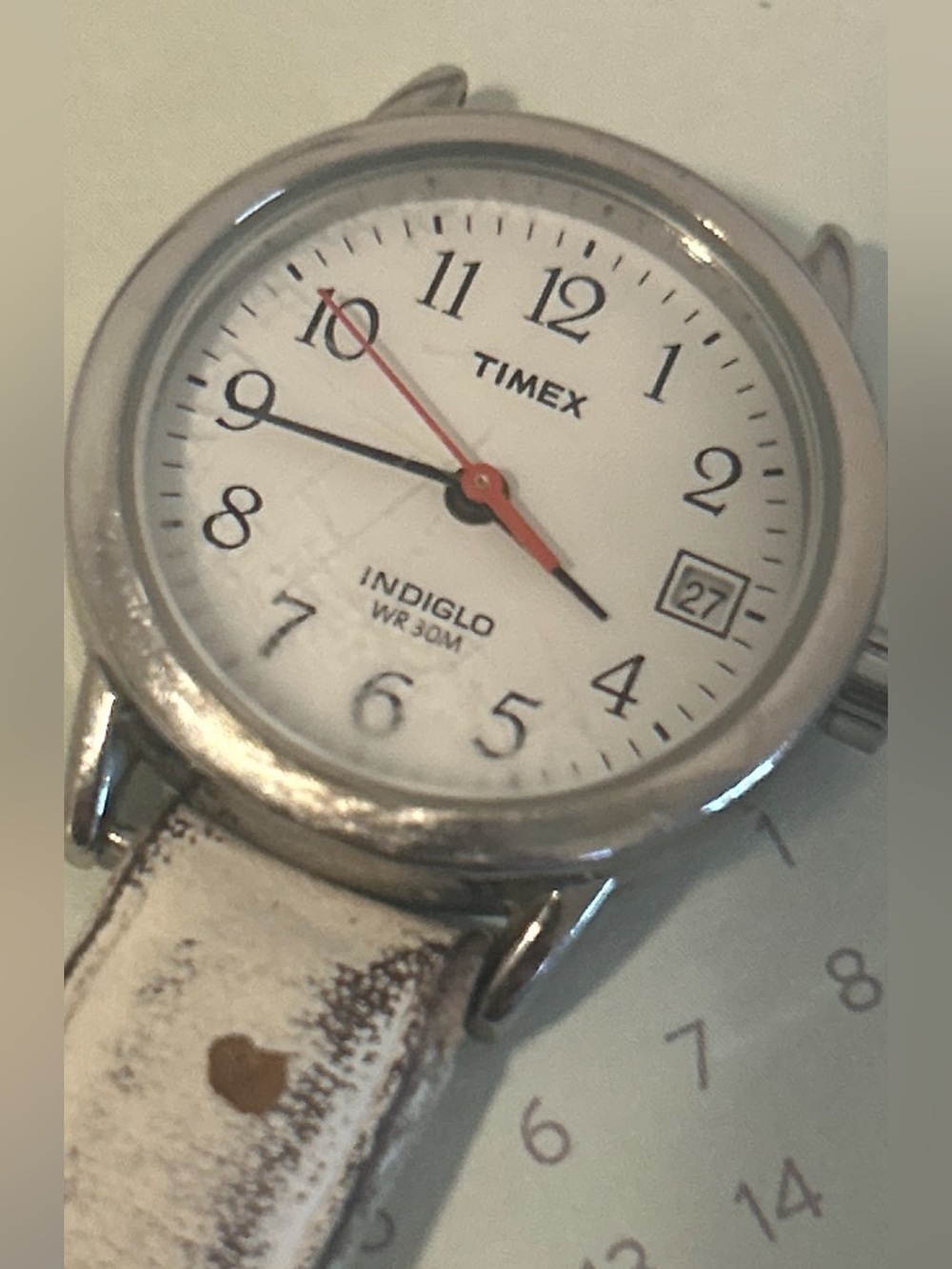 Vintage Timex Indiglo WR30M Ladies Watch Needs Battery Broken Band AS IS